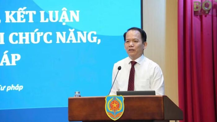 Bộ trưởng Tư pháp Hoàng Thanh Tùng phát biểu tại hội nghị. (Ảnh: BTP)