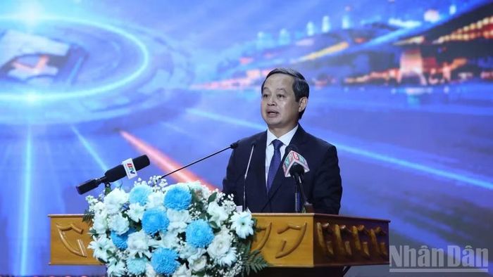Đồng chí Phạm Hoàng Sơn, Chủ tịch Ủy ban nhân dân tỉnh Bắc Ninh phát biểu.