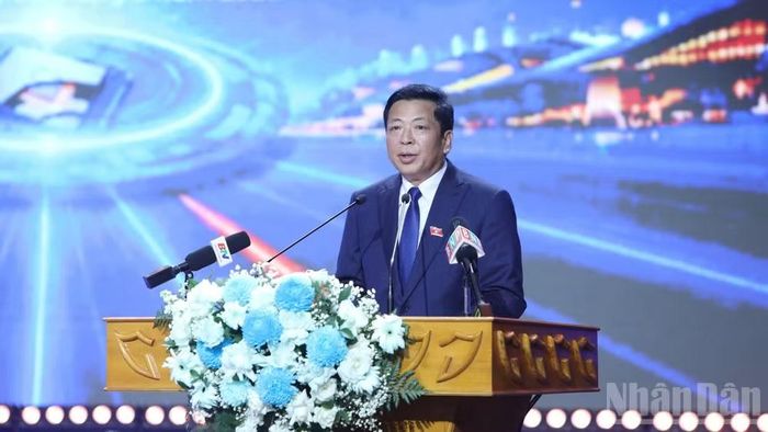 Đồng chí Trần Hồng Minh, Bộ trưởng Xây dựng phát biểu chỉ đạo.