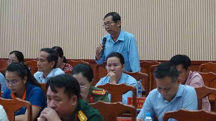Đại diện chi bộ khu phố trên địa bàn Tân Uyên phát biểu.