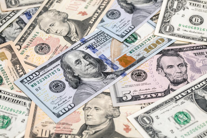 Đồng USD giảm nhẹ sau đợt can thiệp hỗ trợ đồng yên. Ảnh minh họa: Bloomberg 