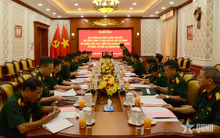 Quang cảnh buổi làm việc. 