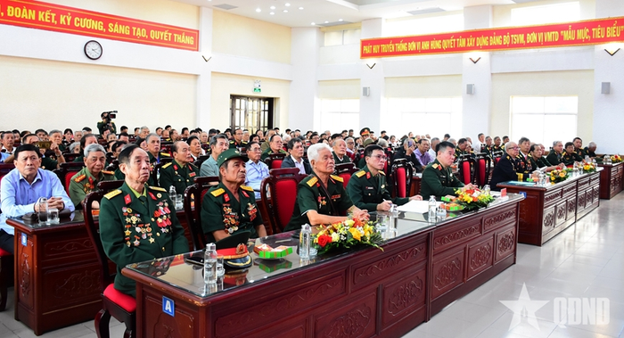 Đại biểu người có công TP Hồ Chí Minh dự gặp mặt do Bộ Quốc phòng tổ chức tháng 12-2025, tại Hà Nội. Ảnh: qdnd.vn
