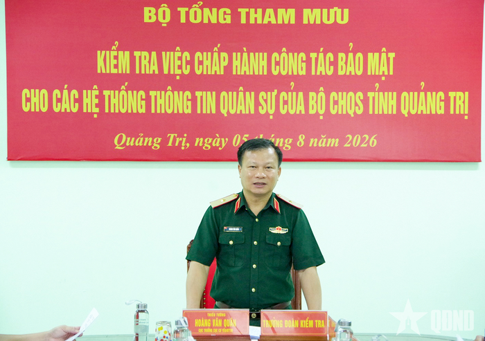 Thiếu tướng Hoàng Văn Quân, Cục trưởng Cục Cơ yếu, Bộ Tổng Tham mưu kết luận buổi kiểm tra.