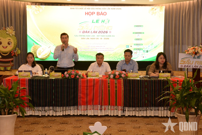 Lãnh đạo Sở Văn hóa, Thể thao và Du lịch tỉnh Đắk Lắk trao đổi thông tin về các hoạt động chính của lễ hội với các cơ quan báo chí, truyền thông.