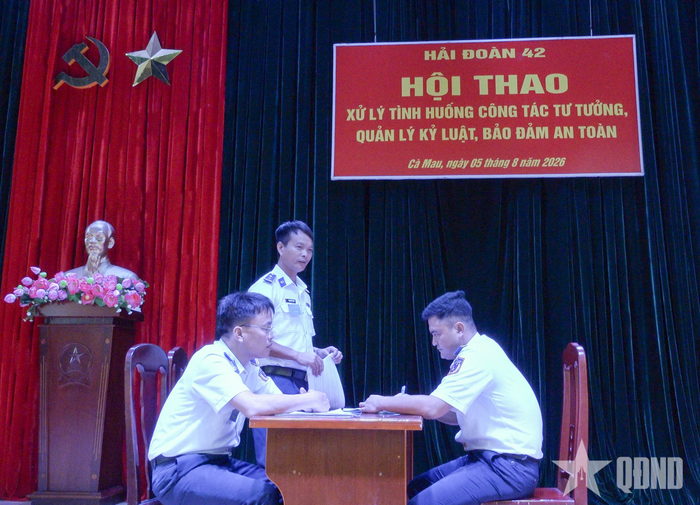  Thí sinh tham gia thi nội dung xử lý tình huống. 