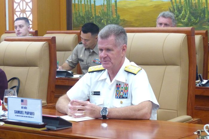 Đô đốc Samuel Paparo phát biểu tại hội kiến. Ảnh: TRẦN BÌNH