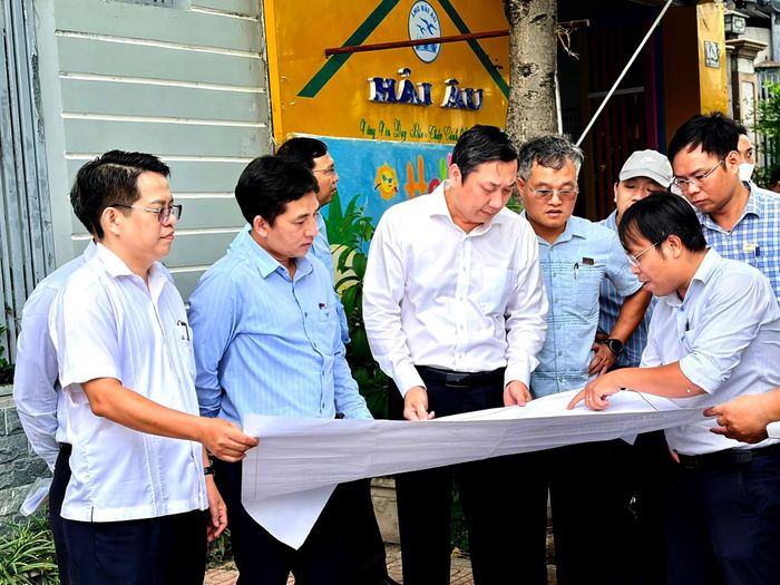 Đồng chí Nguyễn Công Danh, Trưởng Ban Kinh tế Ngân sách HĐND TPHCM - Trưởng đoàn khảo sát làm việc với Ban Quản lý dự án