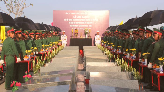  Mùa khô 2025-2026, cơ quan chức năng tỉnh Tây Ninh quy tập, đưa hơn 500 bộ hài cốt liệt sĩ về an táng tại quê hương 