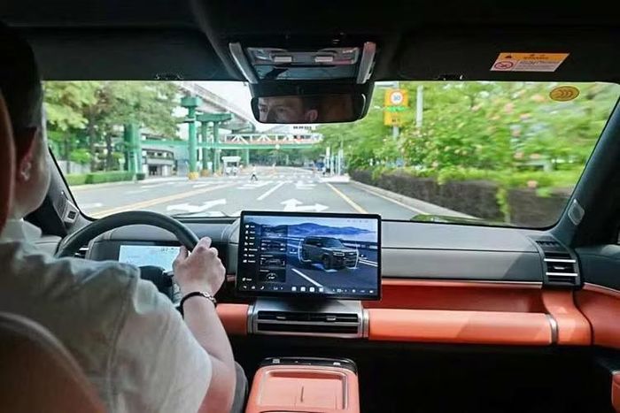 Mẫu xe SUV BYD Ti 7 2027 mới dành cho thị trường Anh chỉ được phân phối với phiên bản Excellence AWD, đồng nghĩa với việc xe sẽ sở hữu “mức trang bị vượt xa bất kỳ đối thủ nào trong tầm giá”.