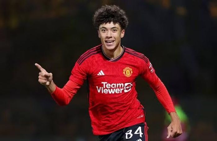 Tuy nhiên, sao trẻ này có thể bất ngờ nhận được chiếc phao cứu sinh từ Everton để tiếp tục hành trình tại Premier League.