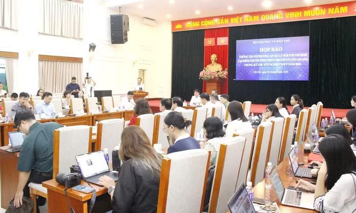 Quang cảnh họp báo. Ảnh: Sỹ Điền.