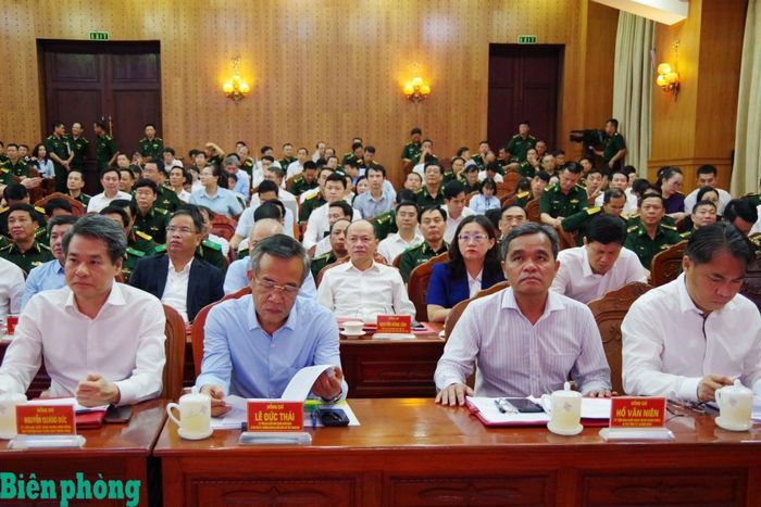 Lãnh đạo các Tỉnh ủy, Thành ủy và các đại biểu tham dự hội nghị. Ảnh: Thủy Nguyên
