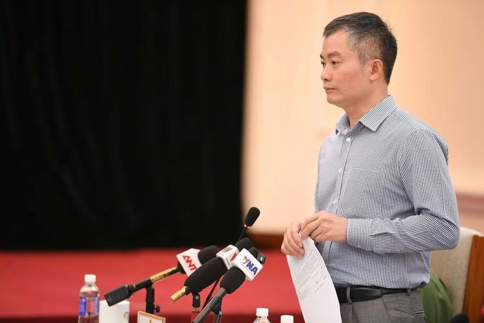 Ông Nguyễn Tuấn Hưng, Phó Cục trưởng Cục A09 trả lời báo chí tại họp báo. Ảnh: Dương Triều