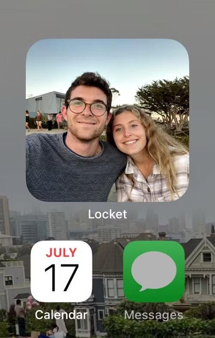Matt Moss tạo ra Locket Widget để yêu xa với bạn gái.