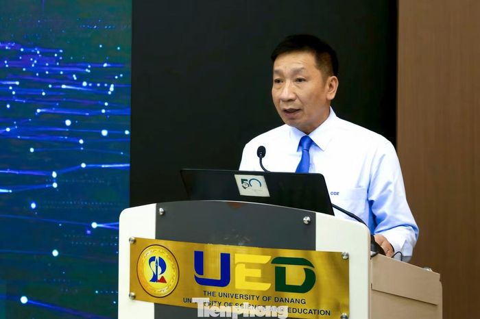 PGS.TS Lê Thành Bắc - Phó Giám đốc Đại học Đà Nẵng phát biểu tại chương trình.