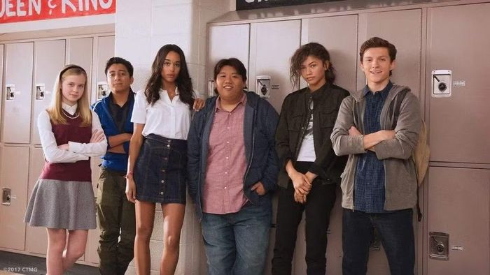 Tom Holland và Zendaya hợp tác lần đầu trong Spider-Man: Homecoming, khi đó cả hai đều tuổi teen.