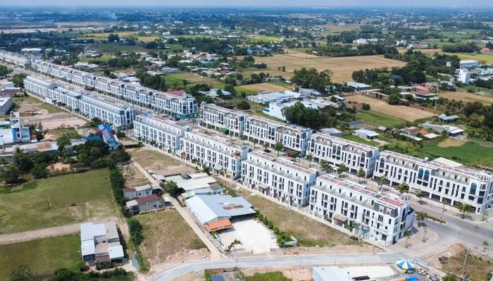 Một góc khu đô thị vừa mới hình thành tại xã Hậu Nghĩa, tỉnh Tây Ninh.