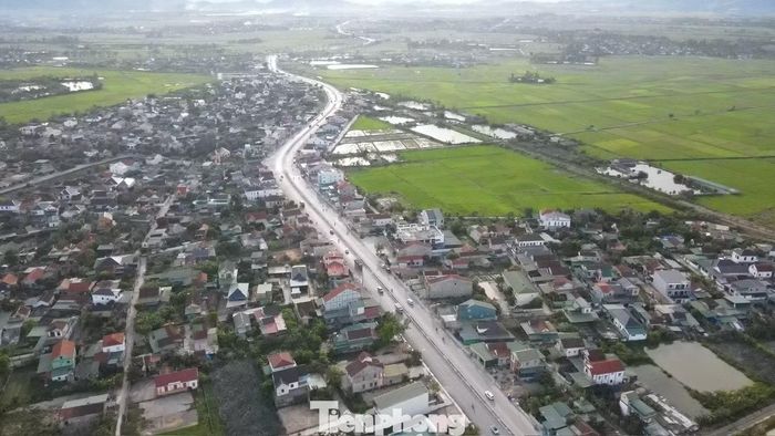 Dự án cải tạo, mở rộng Quốc lộ 46 đoạn Vinh - Nam Đàn được phê duyệt chủ trương đầu tư năm 2022, có tổng chiều dài gần 10,7 km với tổng mức đầu tư gần 500 tỷ đồng. Dự án do Ban Quản lý Dự án 85 (Bộ Xây dựng) làm chủ đầu tư. Đơn vị thi công dự án là Công ty TNHH Hòa Hiệp có trụ sở tại đường Nguyễn Sinh Sắc, phường Thành Vinh, tỉnh Nghệ An . Theo kế hoạch, công trình khởi công từ tháng 3/2025 và mục tiêu hoàn thành vào tháng 7/2026. Dự án sau đó được gia hạn đến tháng 10/2026.