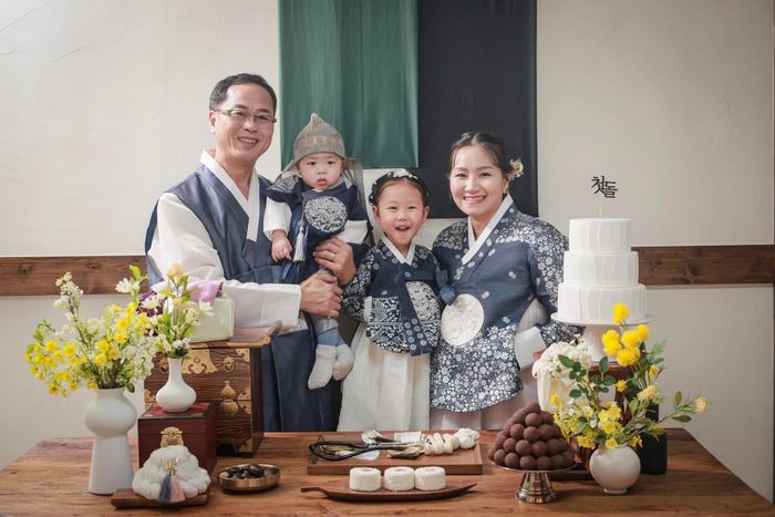Sau 13 năm bên nhau, trải qua nhiều thăng trầm, chị Nương có một gia đình trọn vẹn, hạnh phúc
