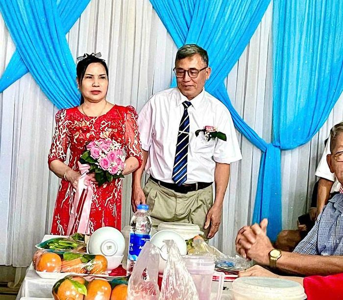Lễ cưới của chú rể 71 tuổi và cô dâu 66 tuổi