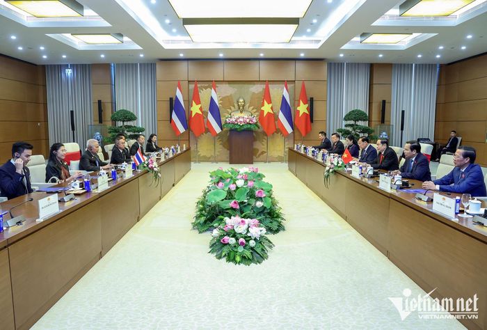 Hai Chủ tịch Quốc hội hội đàm