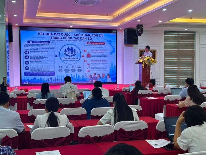 Hội nghị do Sở Y tế Thanh Hóa tổ chức ngày 4/8 với sự tham dự của cán bộ phụ trách dân số 166 xã, phường. Ảnh: DSTH