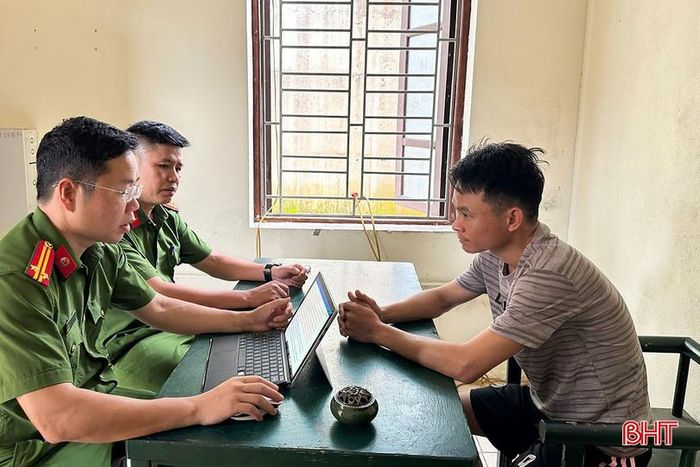 Cơ quan công an làm việc với đối tượng Nguyễn Quang Vinh