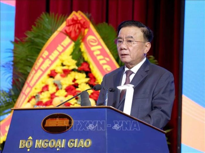 Thường trực Ban Bí thư Trần Cẩm Tú phát biểu chỉ đạo phiên họp toàn thể về đối ngoại Đảng và đối ngoại nhân dân. Ảnh: Phương Hoa/TTXVN