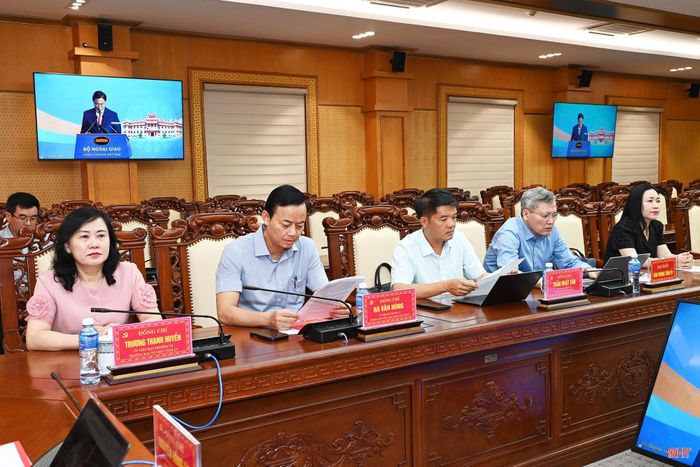  Đại biểu tham dự tại điểm cầu Hà Tĩnh. 