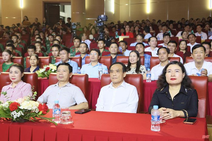 Phó Chủ tịch UBND tỉnh Nguyễn Thị Nguyệt tham dự khai mạc Liên hoan Dân ca Ví, Giặm Nghệ Tĩnh toàn tỉnh năm 2026.