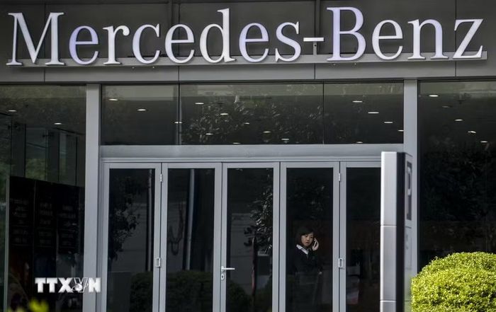 Trụ sở của hãng Mercedes. (Ảnh: TTXVN)