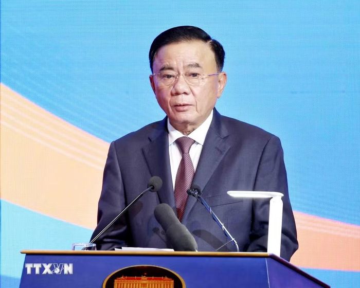 Thường trực Ban Bí thư Trần Cẩm Tú phát biểu chỉ đạo Phiên họp toàn thể về Đối ngoại Đảng và Đối ngoại nhân dân. (Ảnh: Phương Hoa/TTXVN)
