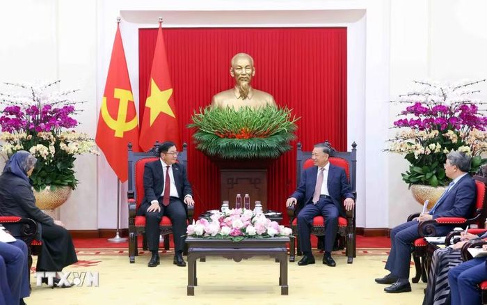 Tổng Bí thư, Chủ tịch nước Tô Lâm tiếp Đại sứ Đặc mệnh toàn quyền Malaysia tại Việt Nam Dato’ Tan Yang Thai. (Ảnh: Phạm Kiên/TTXVN)