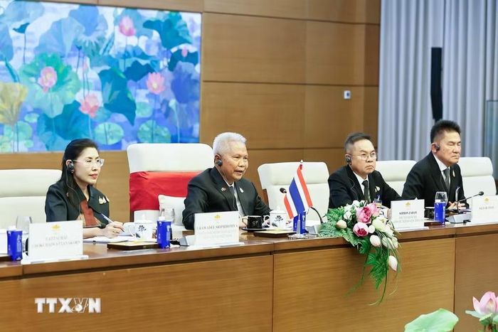 Chủ tịch Quốc hội kiêm Chủ tịch Hạ viện Vương quốc Thái Lan Sophon Zaram phát biểu. (Ảnh: Doãn Tấn/TTXVN)