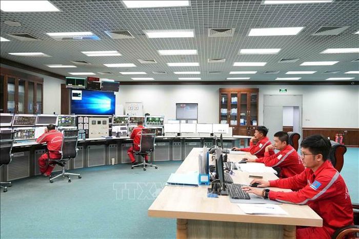 Phòng điều khiển trung tâm Nhà máy Nhiệt điện Vũng Áng 1. Ảnh: Hữu Quyết/TTXVN