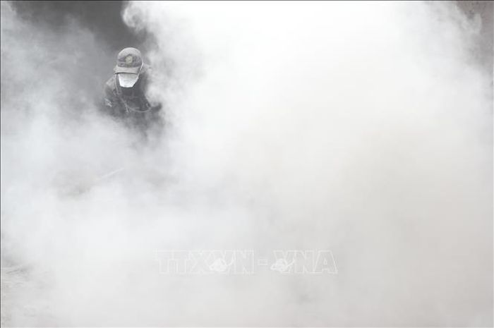 Tro bụi từ núi lửa Fuego bao phủ tại khu vực Acatenango, Chimaltenango, Guatemala. Ảnh: THX/TTXVN phát