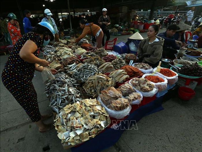 Đặc sản sông nước nơi khu chợ.