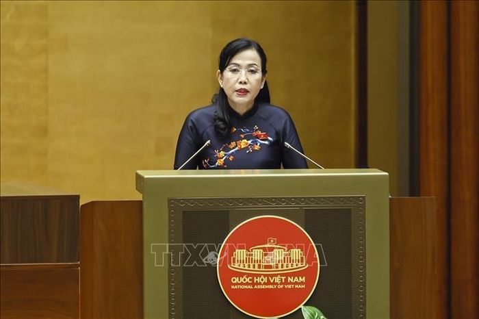 Chủ nhiệm Ủy ban Khoa học, Công nghệ và Môi trường của Quốc hội Nguyễn Thanh Hải trình bày Báo cáo thẩm tra về dự án Luật sửa đổi, bổ sung một số điều của Luật Kiến trúc. Ảnh: Doãn Tấn/TTXVN
