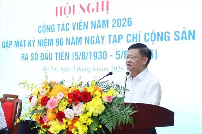 GS, TS Vũ Văn Hiền, nguyên Ủy viên Trung ương Đảng, nguyên Tổng Biên tập Tạp chí Cộng sản phát biểu tham luận. Ảnh: Minh Đức/TTXVN