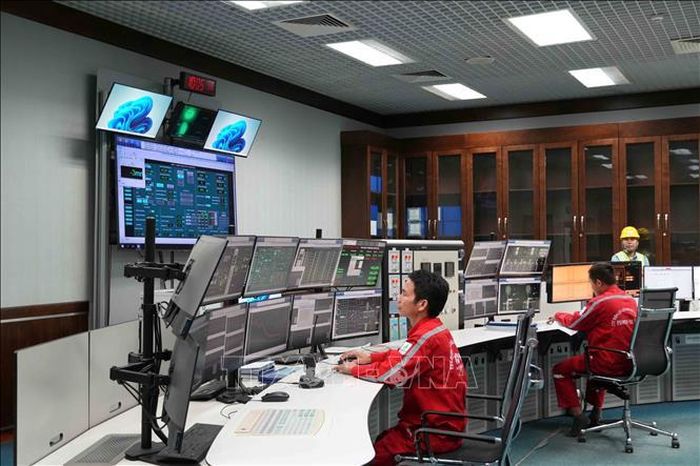 Hệ thống điều khiển hiện đại giúp Nhà máy Nhiệt điện Vũng Áng 1 duy trì vận hành ổn định, đáp ứng yêu cầu huy động của hệ thống điện quốc gia.