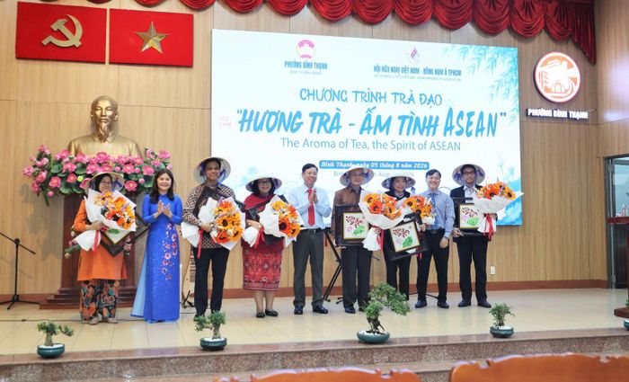 Chương trình góp phần tăng cường giao lưu nhân dân, vun đắp quan hệ đoàn kết, hữu nghị giữa Việt Nam và các nước ASEAN.