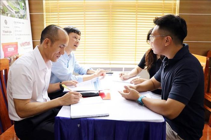 Kết nối 1:1 giữa các doanh nghiệp với các ứng viên đăng ký ứng tuyển.