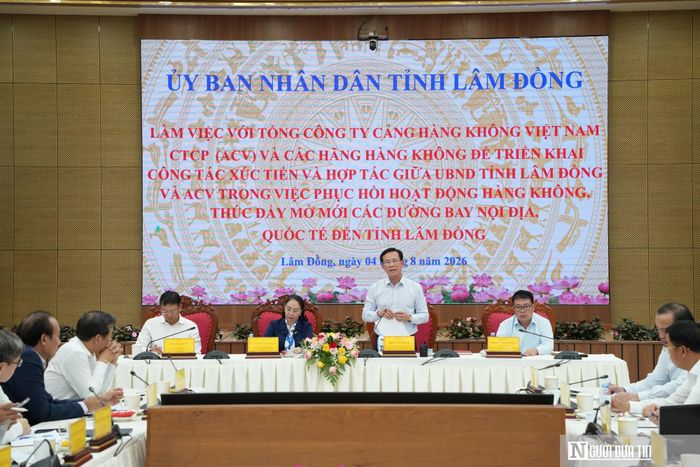 Chủ tịch UBND tỉnh Lâm Đồng - ông Hồ Văn Mười kết luận buổi làm việc vào chiều 4/8.