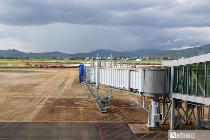 Khu vực nhà ga, sân đỗ sân bay Liên Khương.