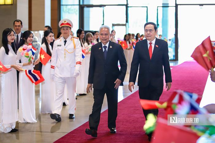Chuyến thăm có ý nghĩa đặc biệt, diễn ra đúng vào dịp hai nước kỷ niệm 50 năm ngày thiết lập quan hệ ngoại giao (6/8/1976 - 6/8/2026) và chỉ hơn 2 tháng sau chuyến thăm chính thức Thái Lan của Tổng Bí thư, Chủ tịch nước Tô Lâm (27 - 28/5/2026) và chuyến thăm chính thức Việt Nam của Thủ tướng Thái Lan Anutin Charnvirakul (8 - 9/6/2026).