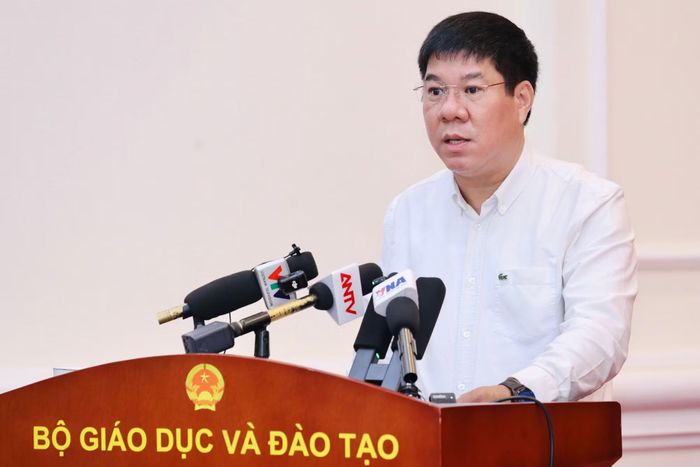 Ông Huỳnh Văn Chương cho biết kết luận điều tra ban đầu đối với vụ việc ở Tuyên Quang cho thấy, sai phạm thuộc về cả Hội đồng thi. Ảnh: PT.