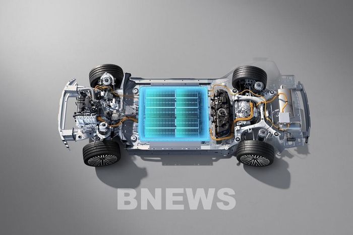 Dung lượng pin 65.2 kWh của Volkswagen ID. ERA 9X cung cấp năng lượng cho Mô-tơ truyền động trước và sau. Phạm vi di chuyển khi sạc đầy pin kết hợp đầy bình nhiên liệu lên đến 1.651 km