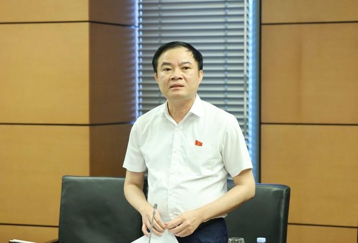 Đại biểu Quốc hội Lê Ngọc Sơn, Chủ tịch Petrovietnam đề xuất nghiên cứu khôi phục Quỹ tìm kiếm thăm dò dầu khí tại phiên thảo luận tại tổ chiều 4/8 về Dự án Luật Dầu khí (sửa đổi). Ảnh: Petrovietnam