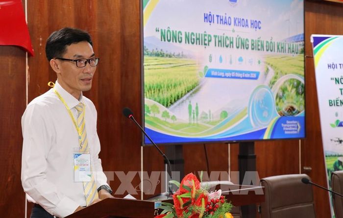 PGS.TS Diệp Thanh Tùng, Phó Giám đốc Đại học Trà Vinh, phát biểu tại hội thảo. Ảnh: Thanh Hòa - TTXVN